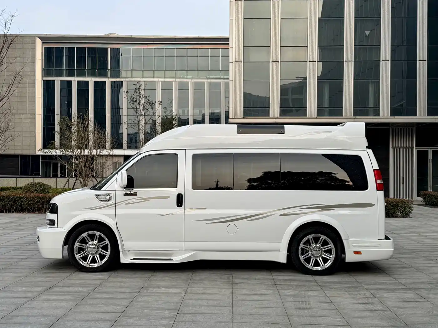 GMC Savana 2016 2016 5.3L G660S 4WD Elegance Collector's Edition