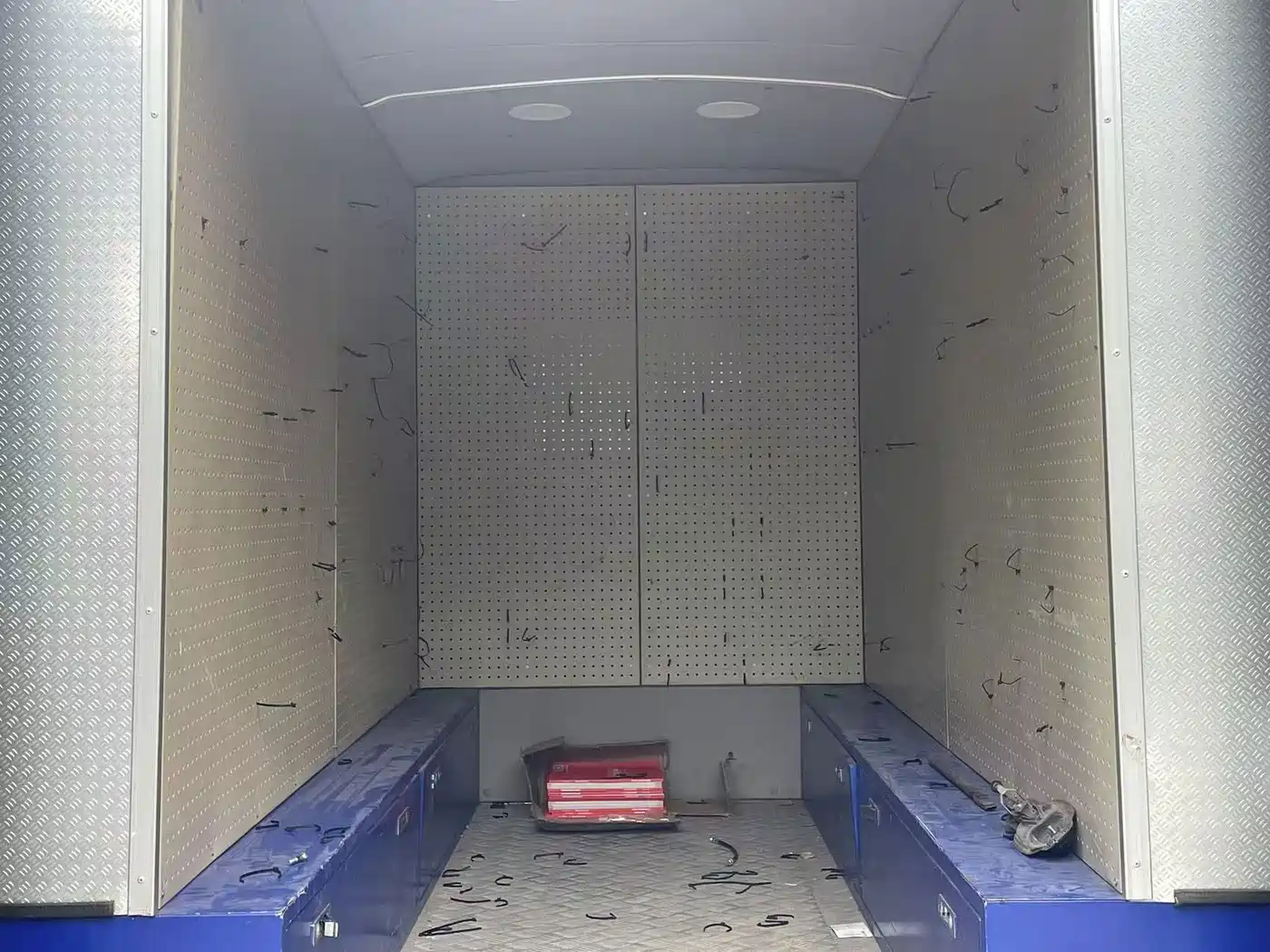 Iveco Bodhi 2017 2017 2.8T Classic V52 Van High Roof 3/6 Seater 43S5