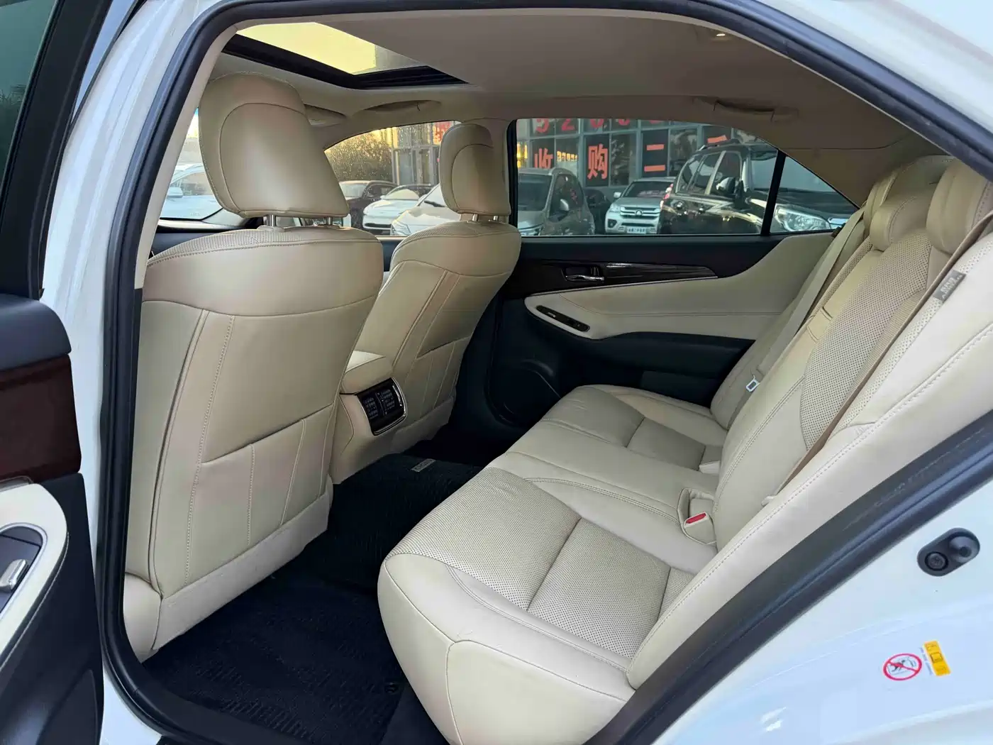 Toyota Crown 2018 2.0T Fashion Edition фото 6