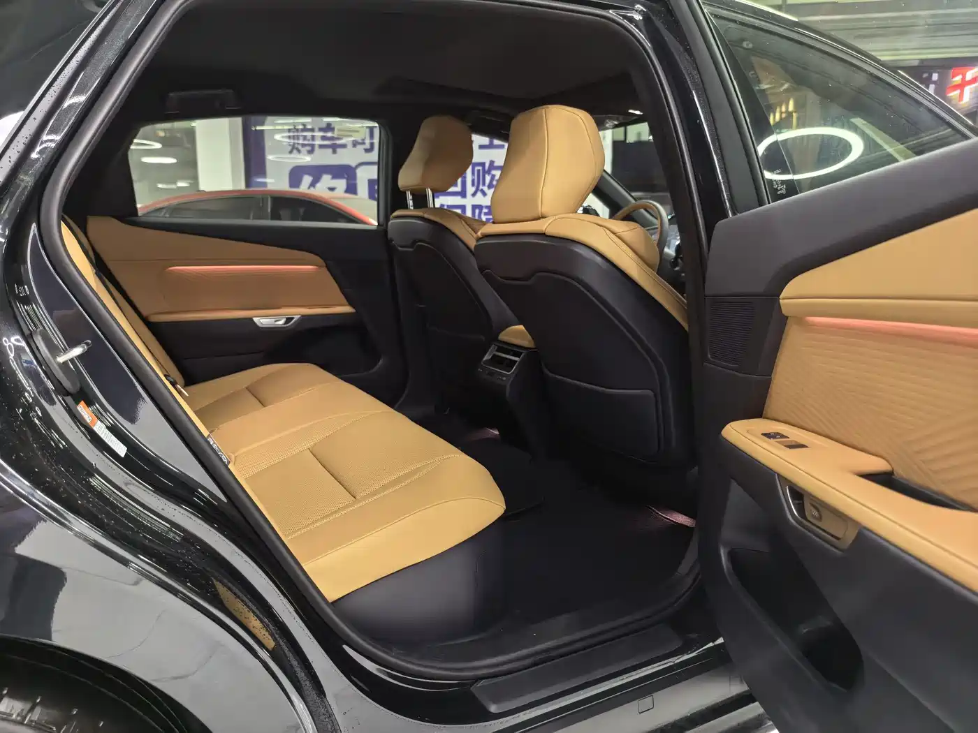 Lexus ES 2025 Model 300h Base Version фото 10