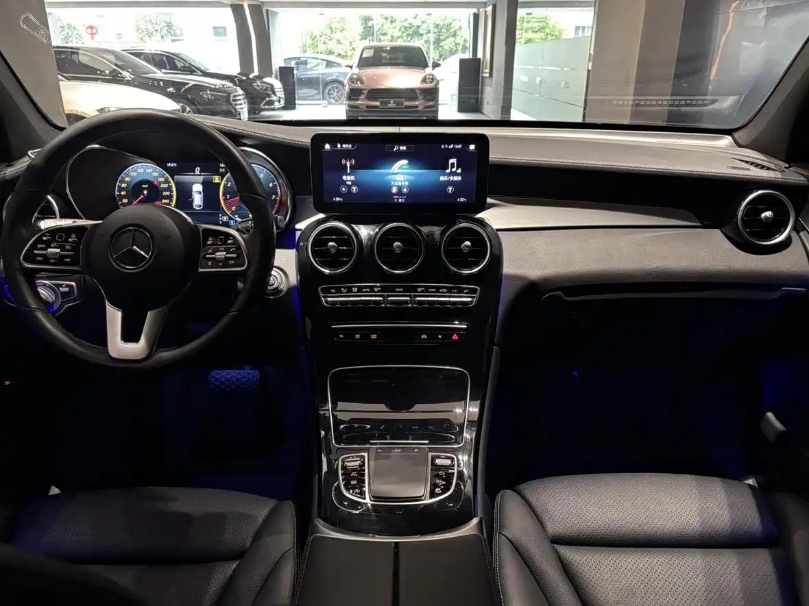 Mercedes-Benz GLC Coupe 2021 GLC 260 4MATIC Coupe SUV фото 10