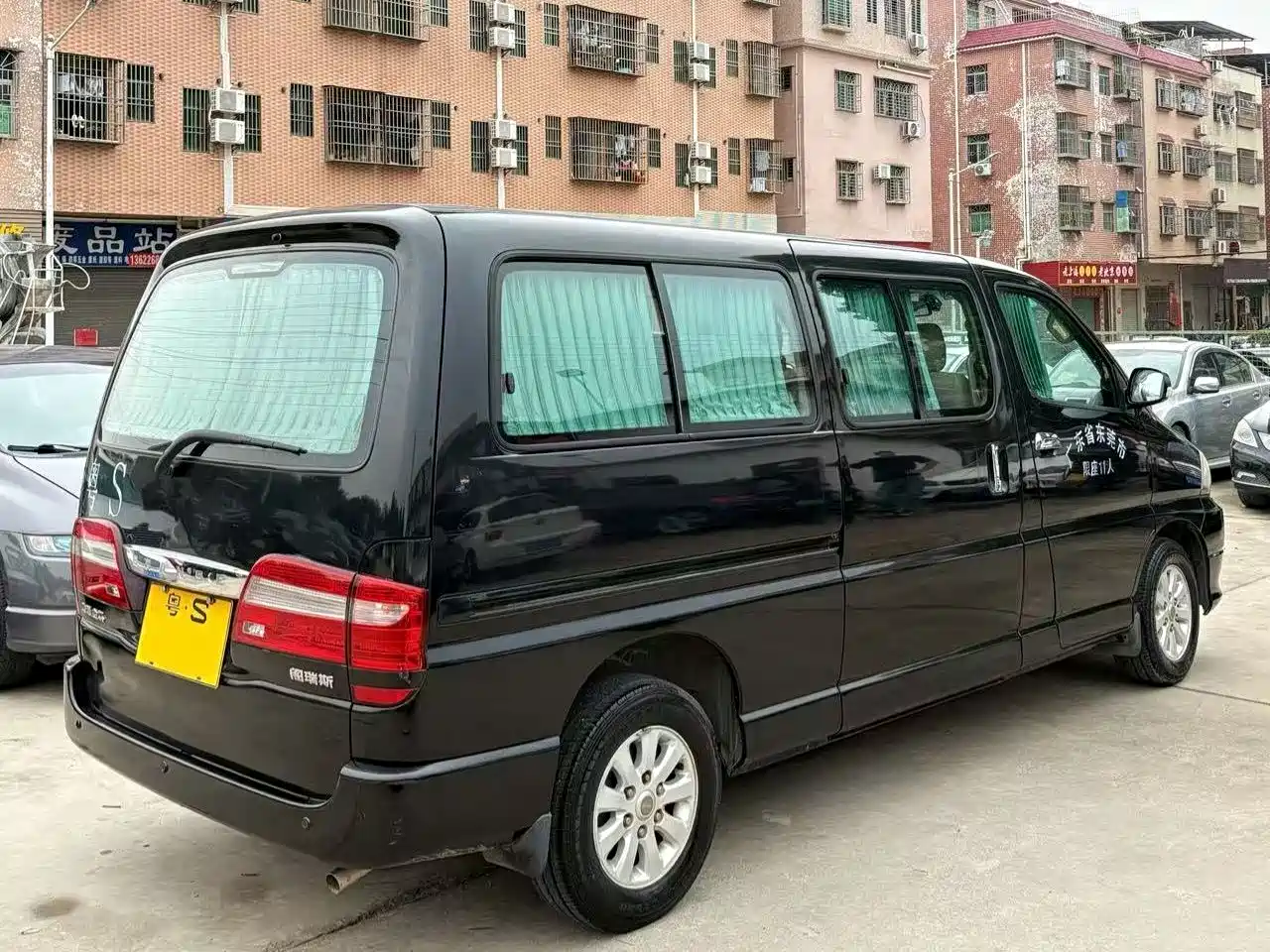 Jinbei Grace 2013 2013 2.0L Zhiling Standard 11-seater All-Games Commemorative Edition China V 10-seater