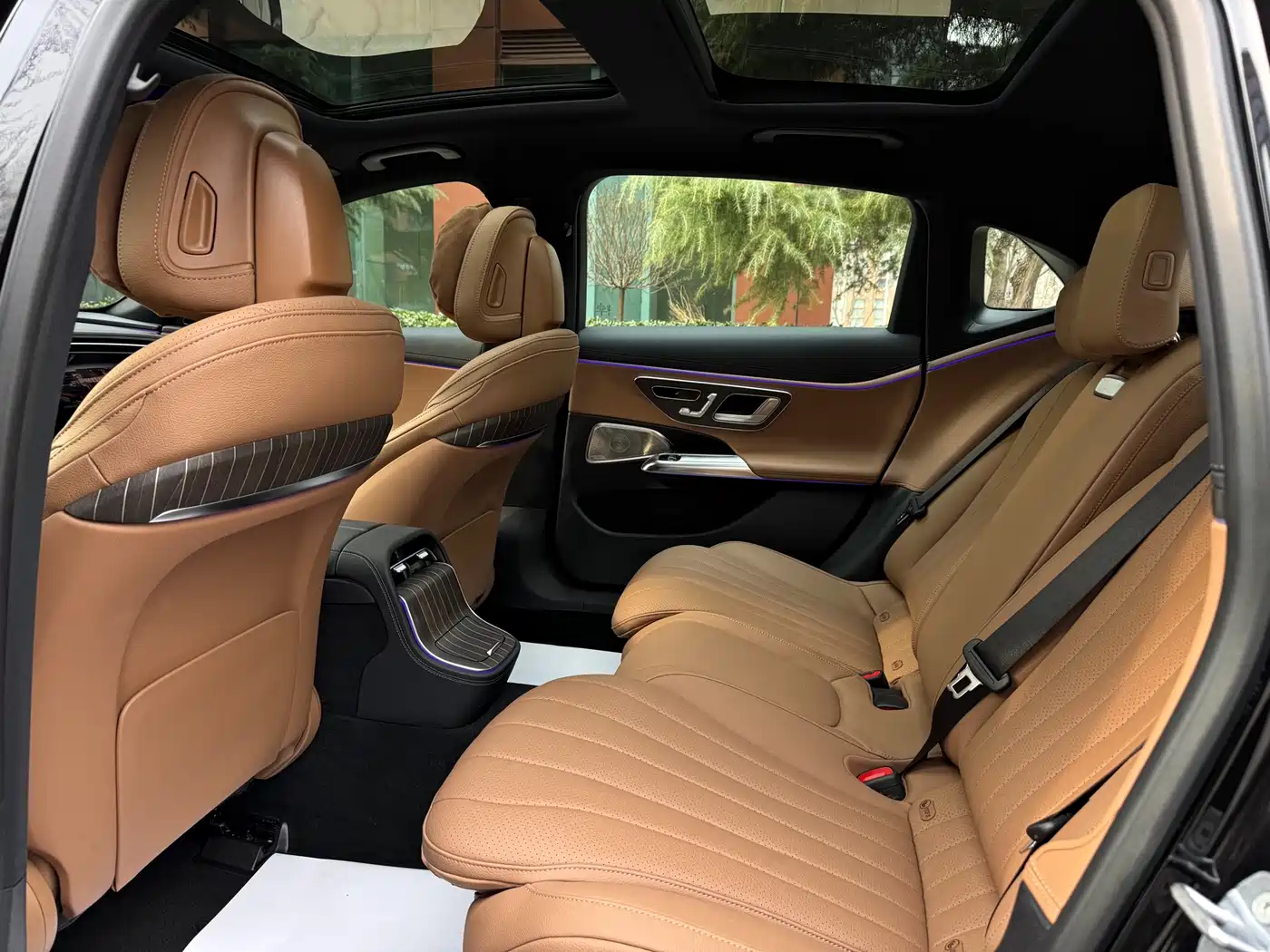 Mercedes-Benz E-Class 2024 Model E 300 L Luxury фото 14