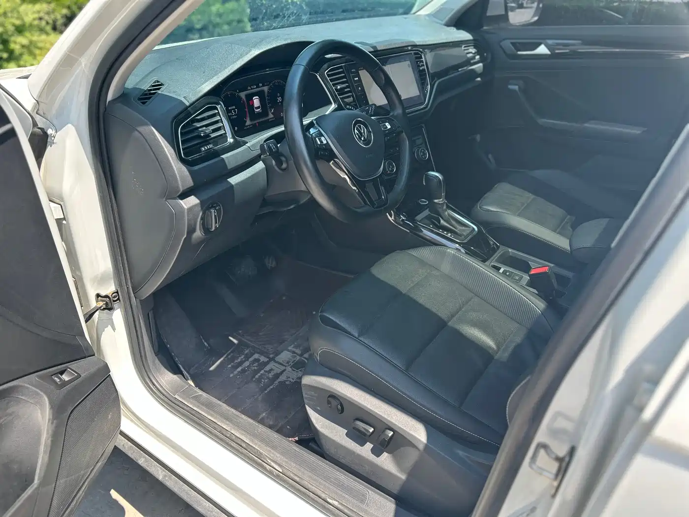 Volkswagen T-ROC 2022 280TSI DSG 2WD Comfort PLUS фото 9