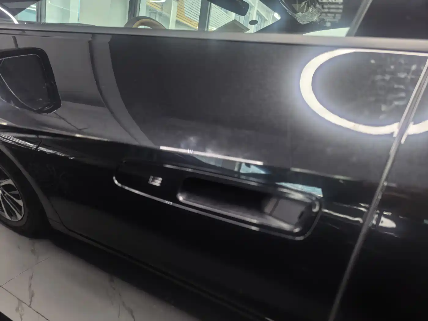 Lexus ES 2025 Model 300h Base Version фото 17