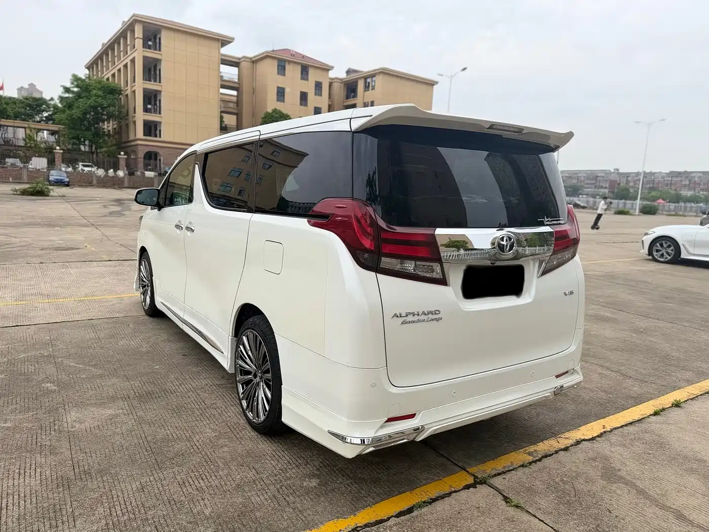Toyota Alphard 2015 3.5L Premium Edition фото 12