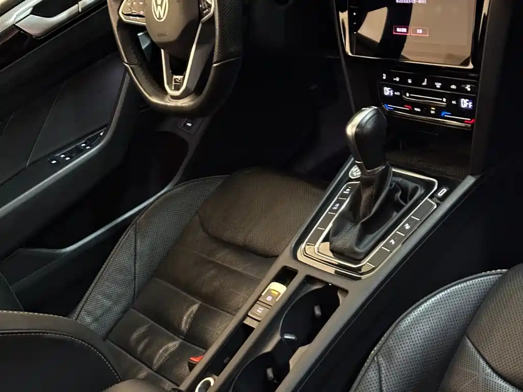 Volkswagen FAW-Volkswagen CC 2021 380TSI Eye-catching Edition фото 21