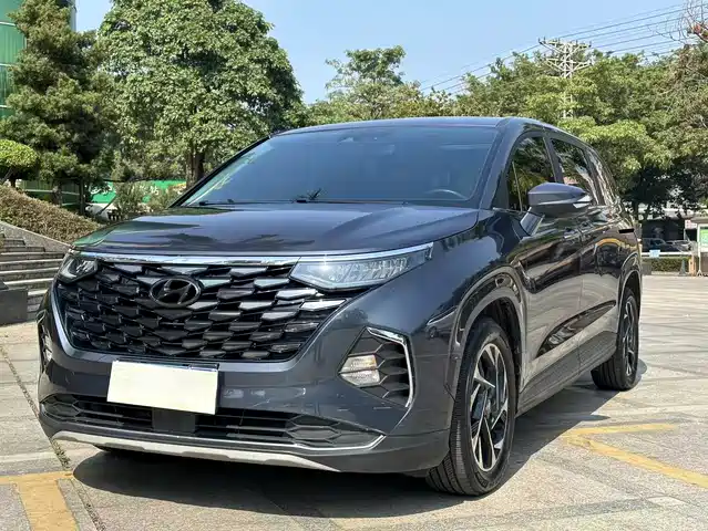 HYUNDAI KUSTU