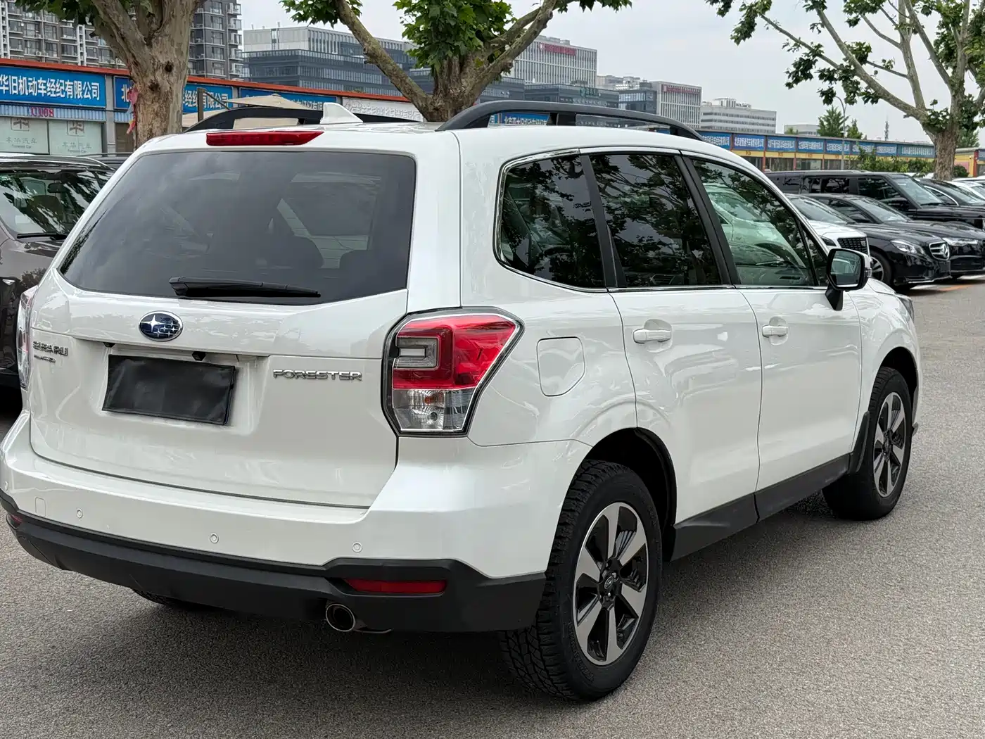 Subaru Forester 2016 2.5i Luxury Navigation Edition фото 12