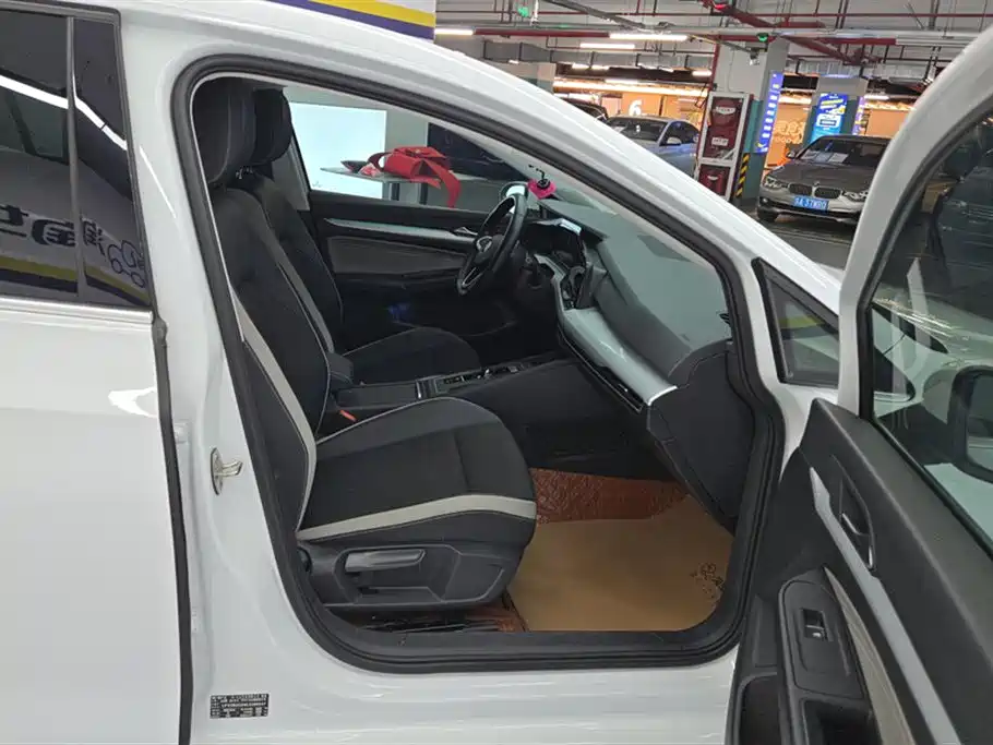 Volkswagen Golf 2021 280TSI DSG Pro фото 8
