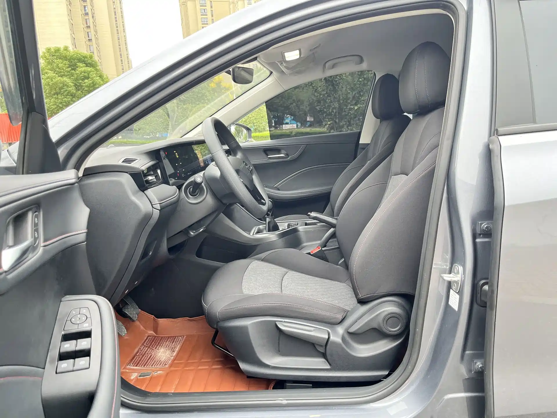 Photo 10 - Roewe i5