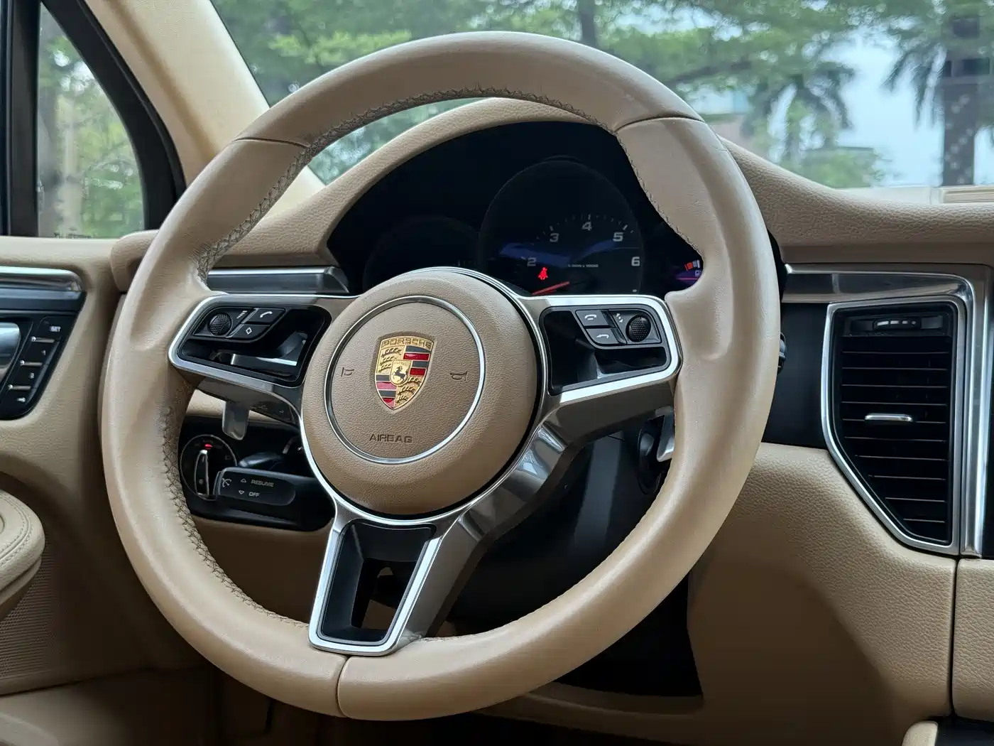 Porsche Macan 2016 Macan 2.0T фото 14