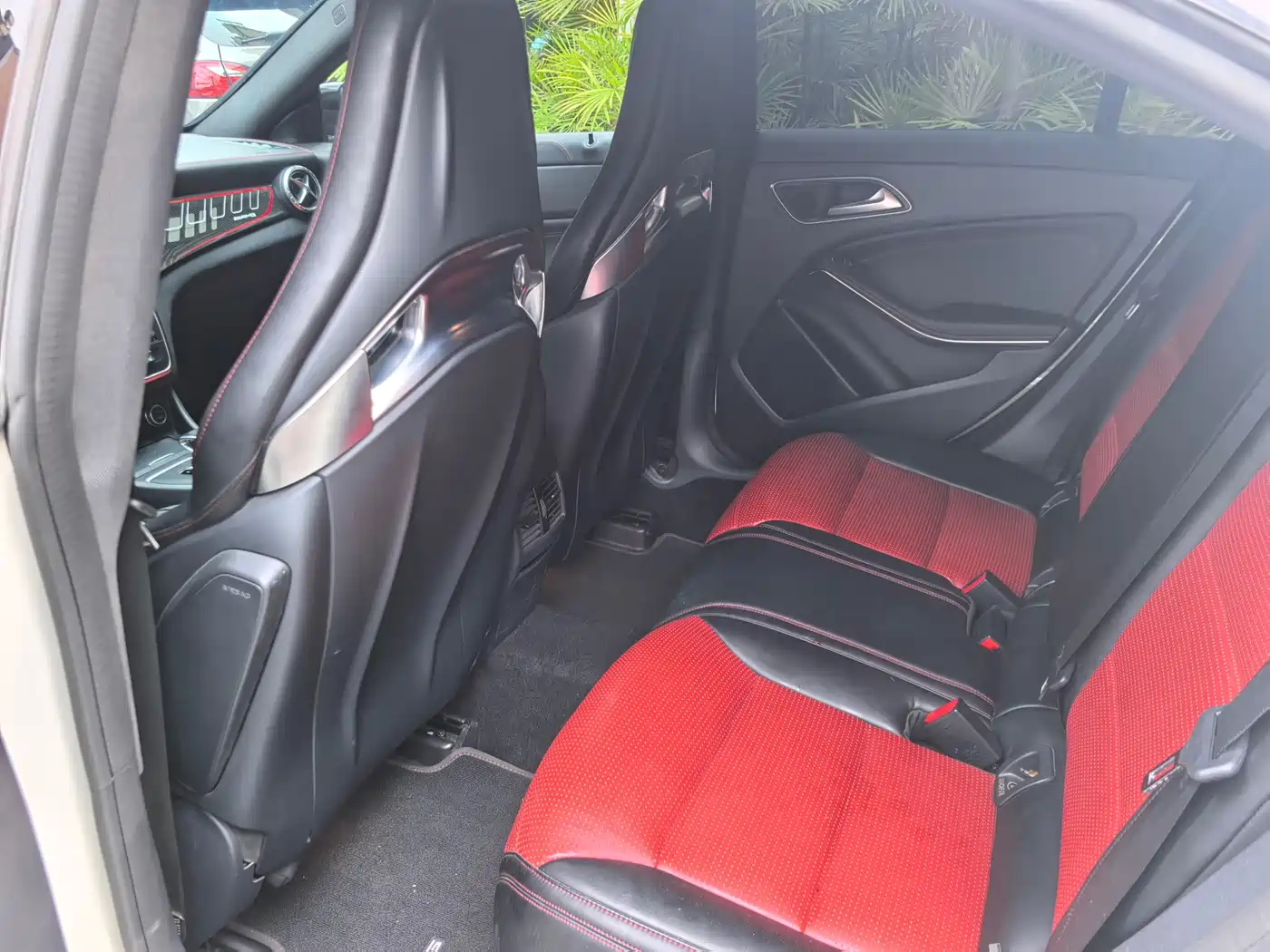Mercedes-Benz CLA AMG 2014 AMG CLA 45 4MATIC фото 12