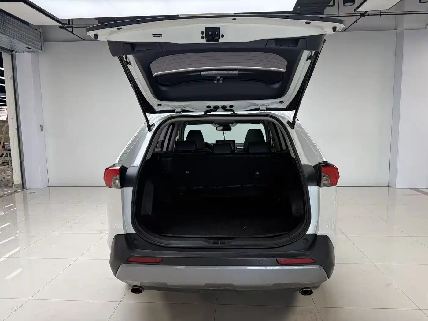Toyota RAV4 Rongfang 2020 2.0L CVT 4WD Premium Edition фото 13