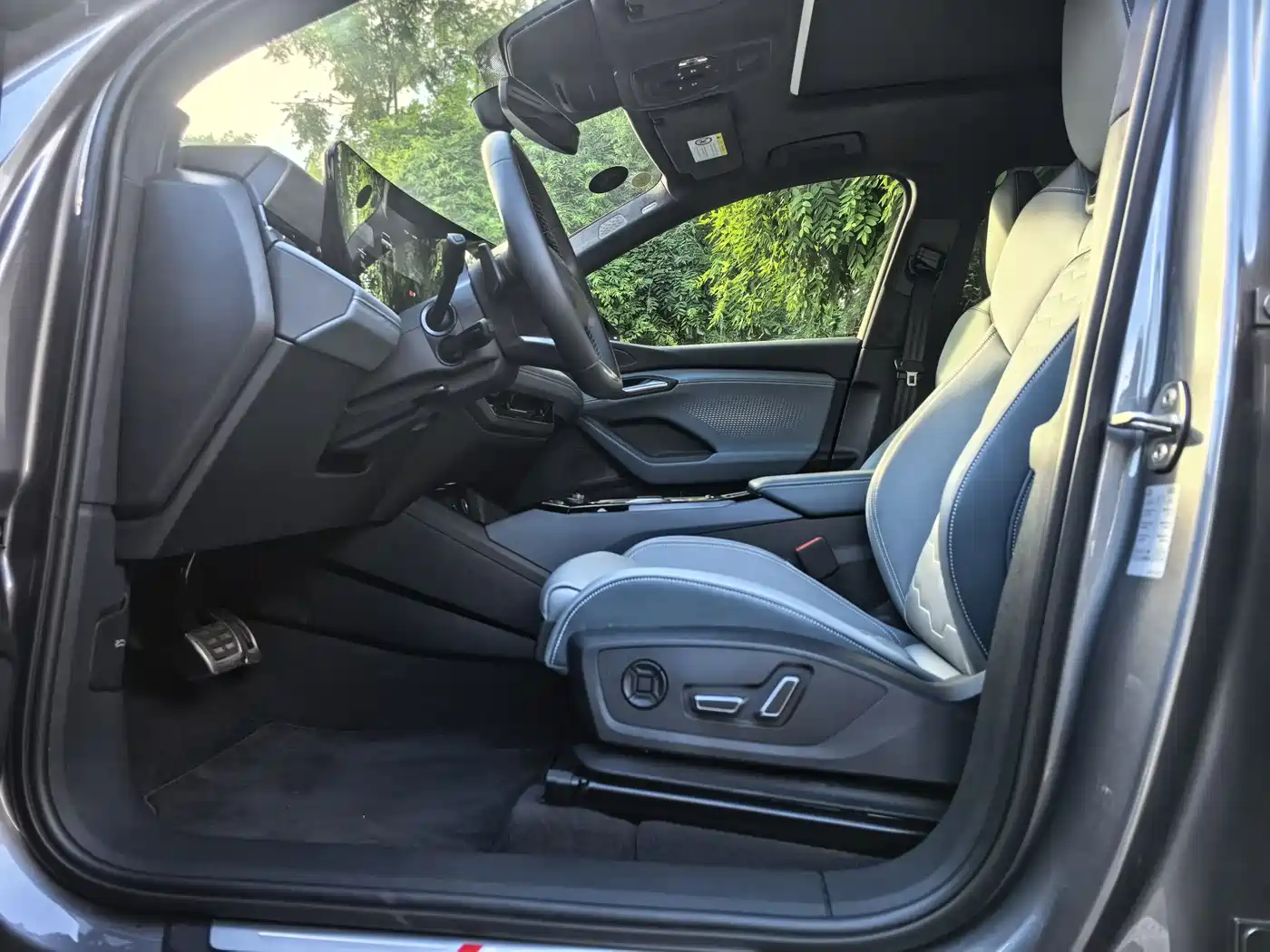 Audi Q6L e-tron 2025 Model Pioneer Edition фото 4