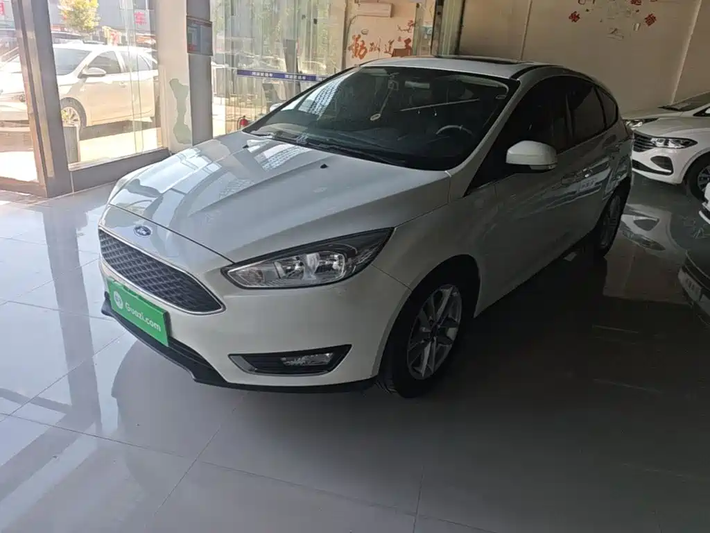 Фото 1 - Ford Focus