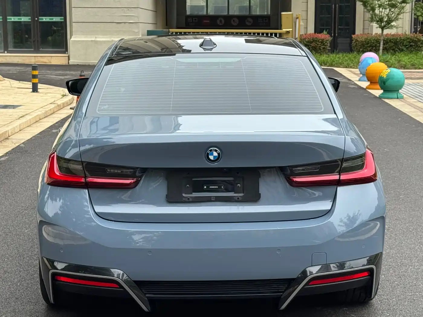 BMW i3 2024 eDrive 35 L фото 8