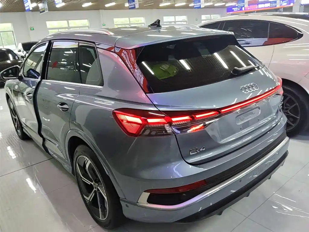 Audi Q4 e-tron 2022 50 e-tron quattro Innovation Edition фото 5