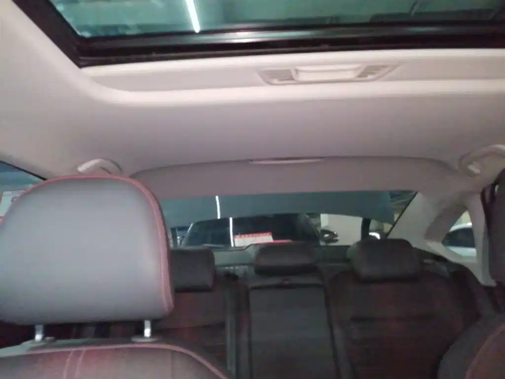 Volkswagen Lavida 2023 300TSI DSG Starlight Full Comfort Edition фото 18