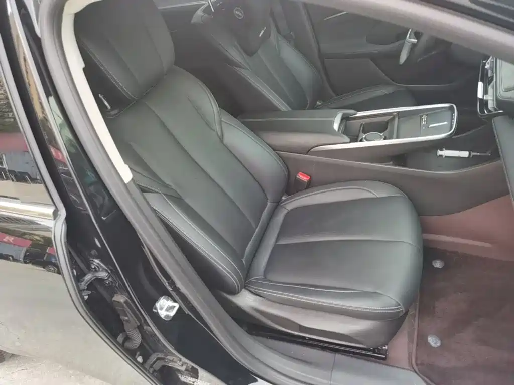 Buick LaCrosse 2024 2025 Model 28T Platinum Edition