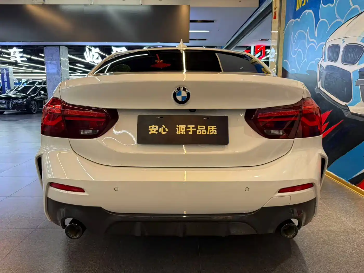 BMW 1 Series 2023 125i M Sport Shadow Edition фото 4