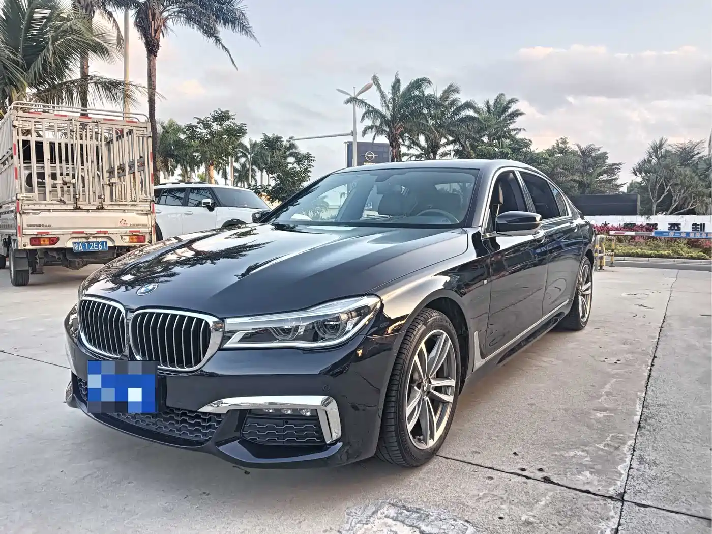 BMW 7 Series 2018 730Li Premium Type M Sport Package