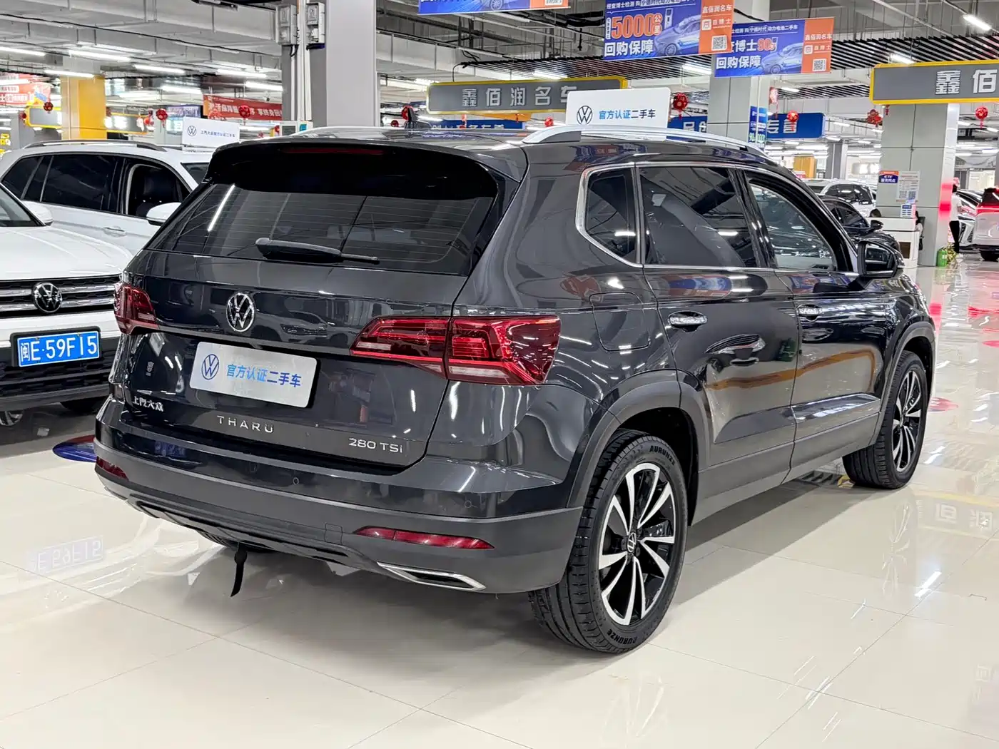 Volkswagen Tharu 2022 280TSI FWD Luxury Edition фото 4