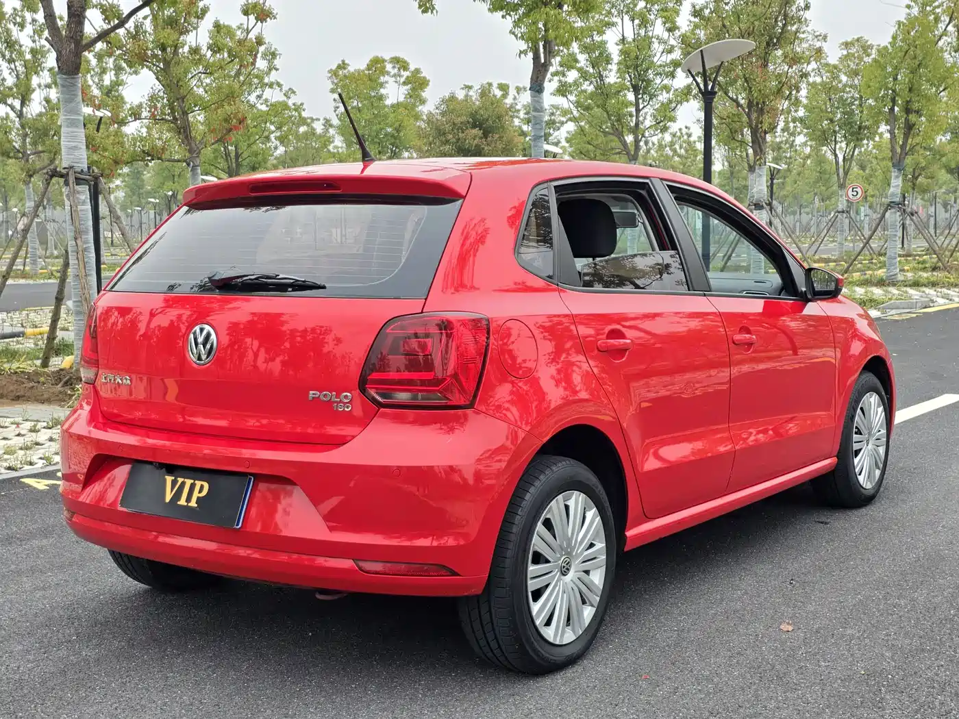 Volkswagen Polo 2016 1.6L Automatic Comfort фото 4