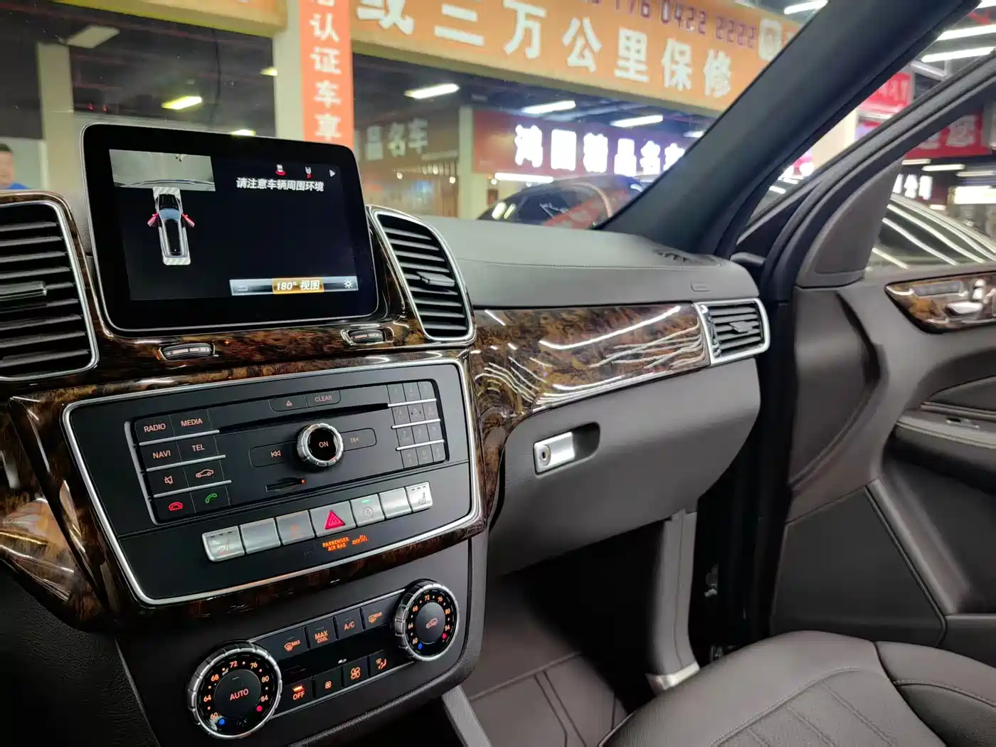 Mercedes-Benz GLS 2018 GLS 400 4MATIC Luxury фото 8