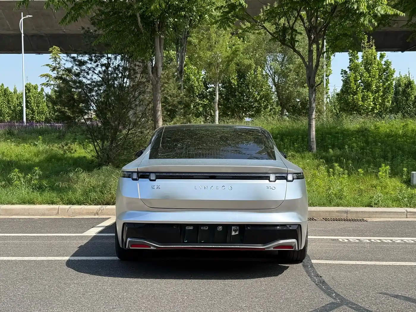 Lynk & Co Z10 2025 95kWh 766km RWD Max фото 8