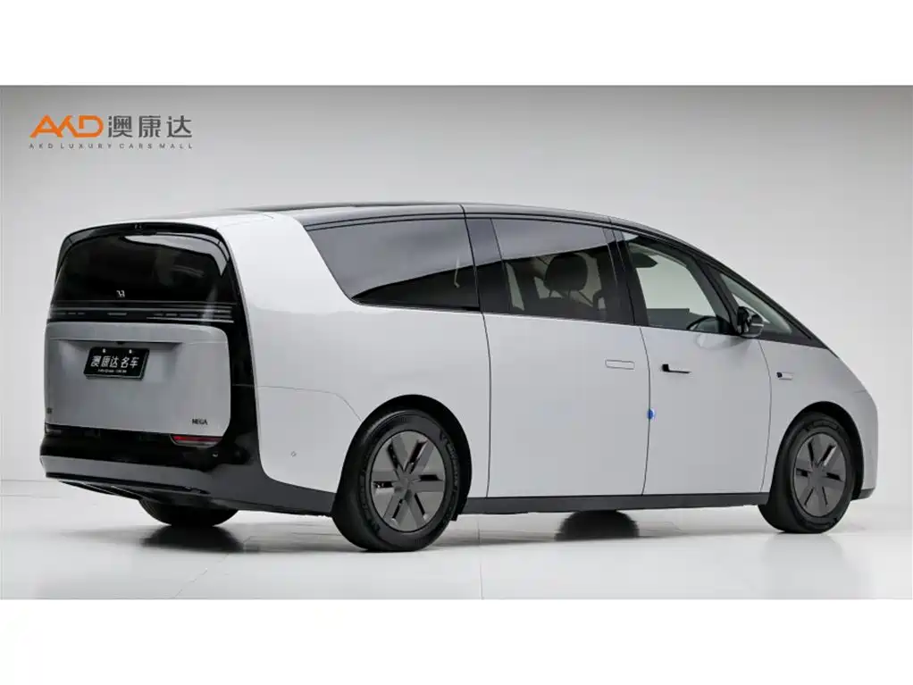 2026 Li Auto MEGA