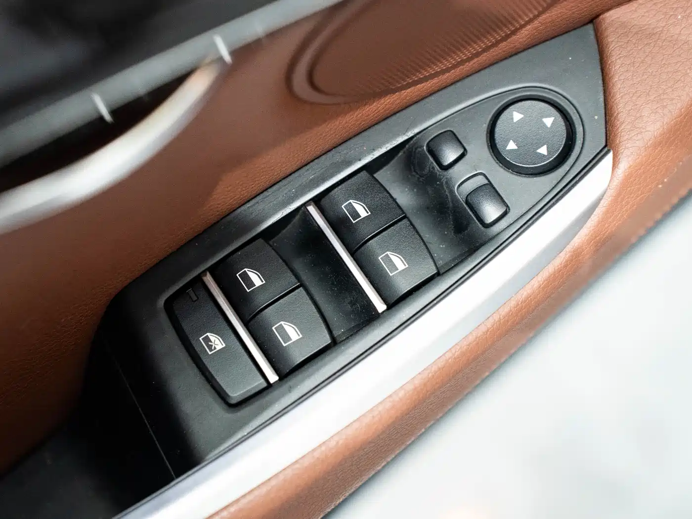 BMW 5 Series GT 2014 528i Leading фото 27