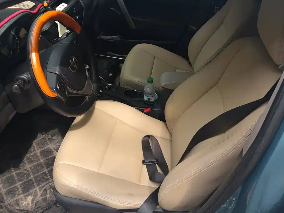 Фото 9 - Toyota Corolla