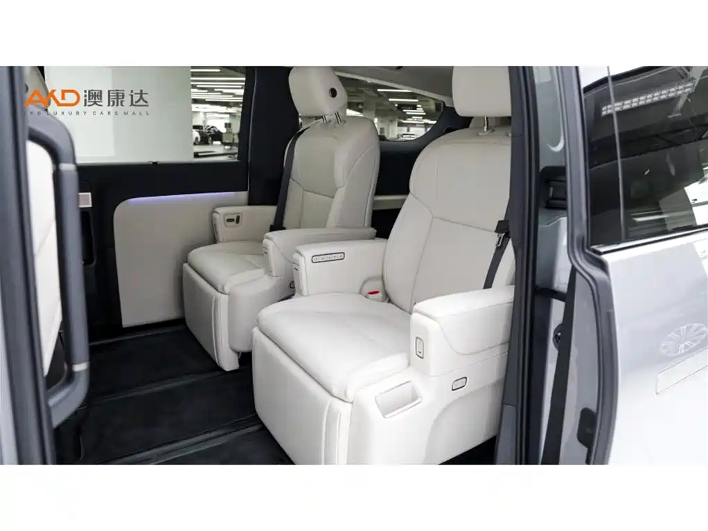 Li Auto MEGA 2026 2025 Model Home Family Special Edition