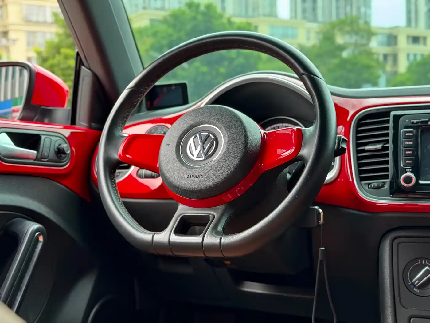 Volkswagen Beetle 2015 180TSI фото 10