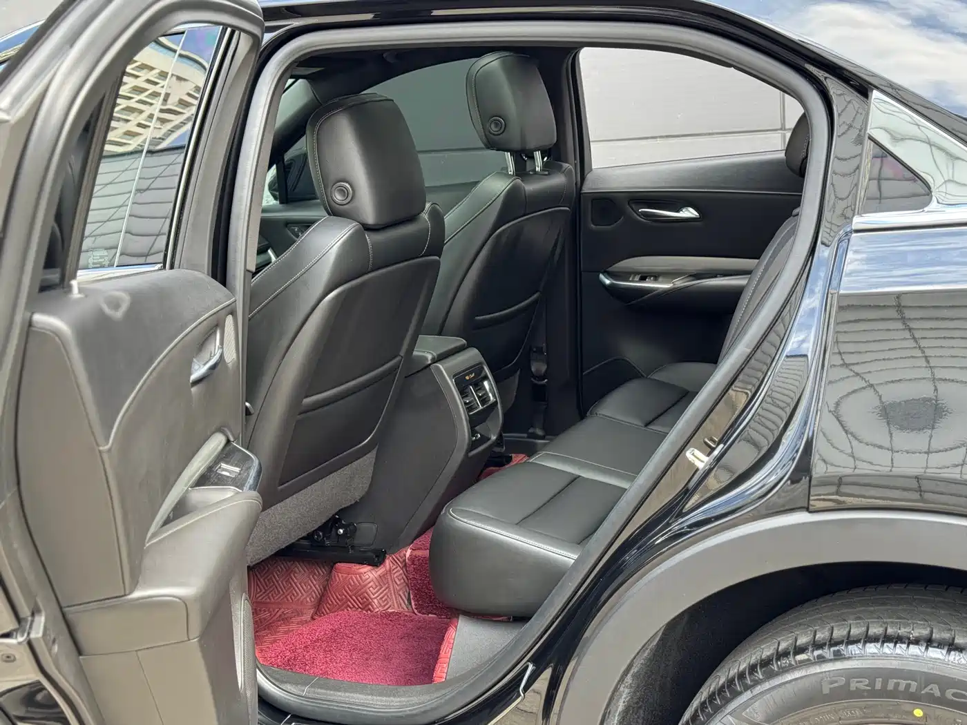 Cadillac XT4 2018 28T FWD Leading Edition фото 5