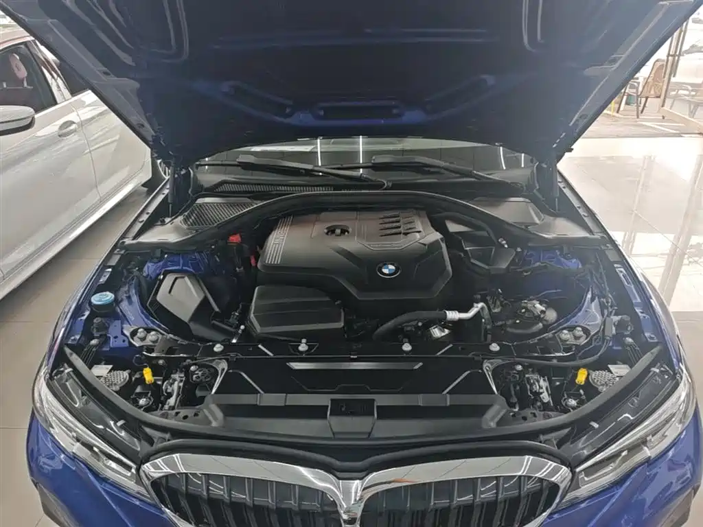 BMW 3-SERIES