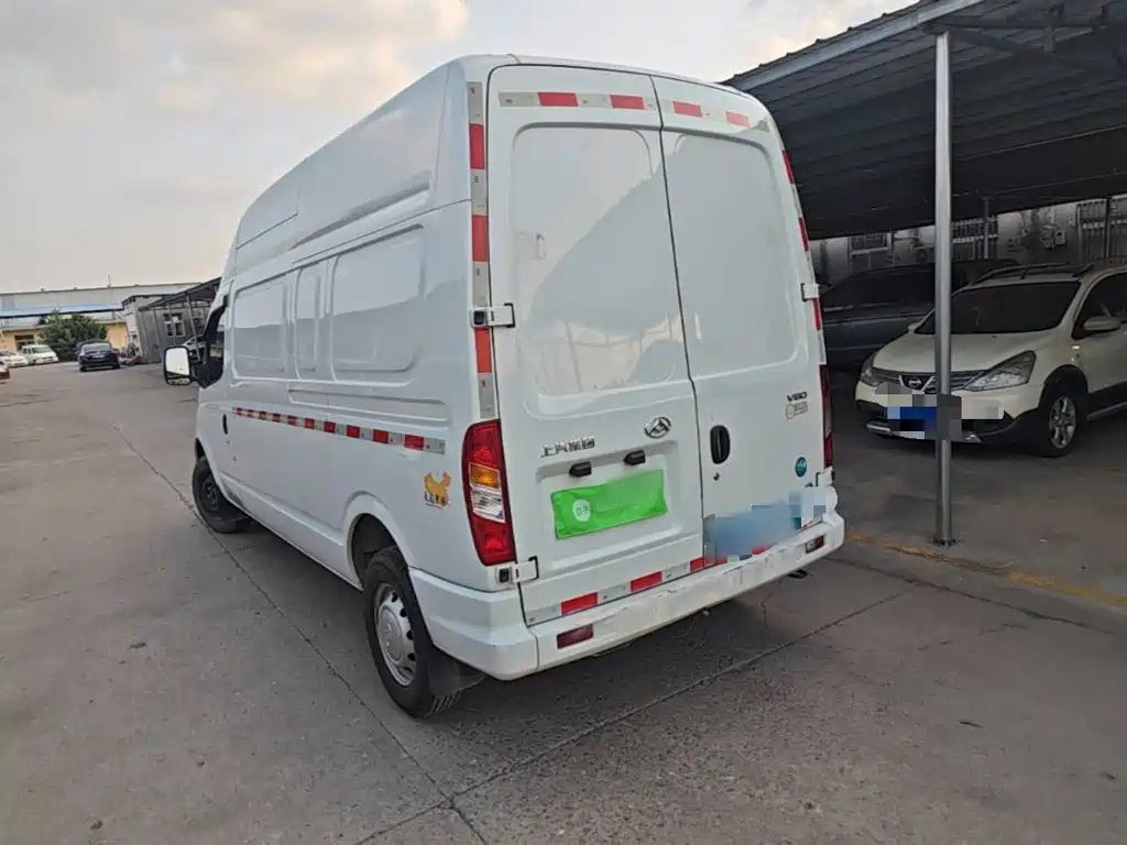 Photo 5 - SAIC Maxus Xintu V80