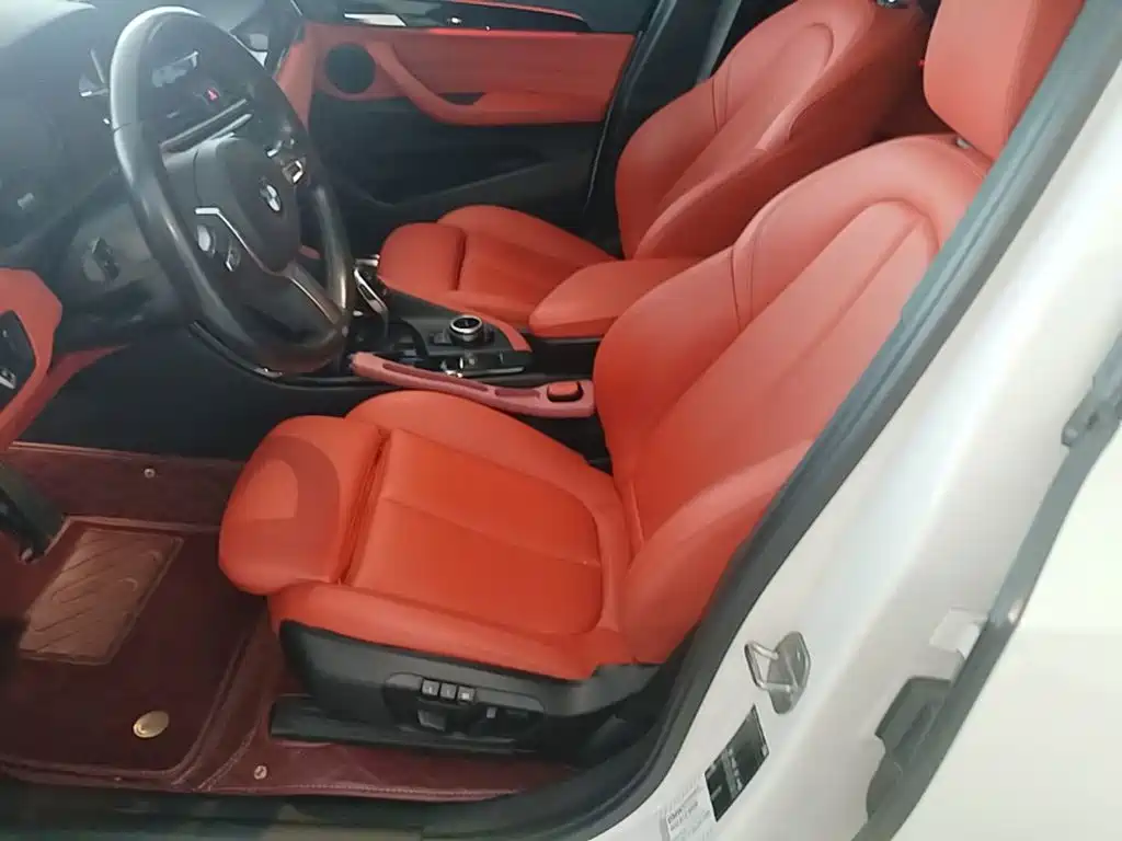 Photo 15 - BMW X2