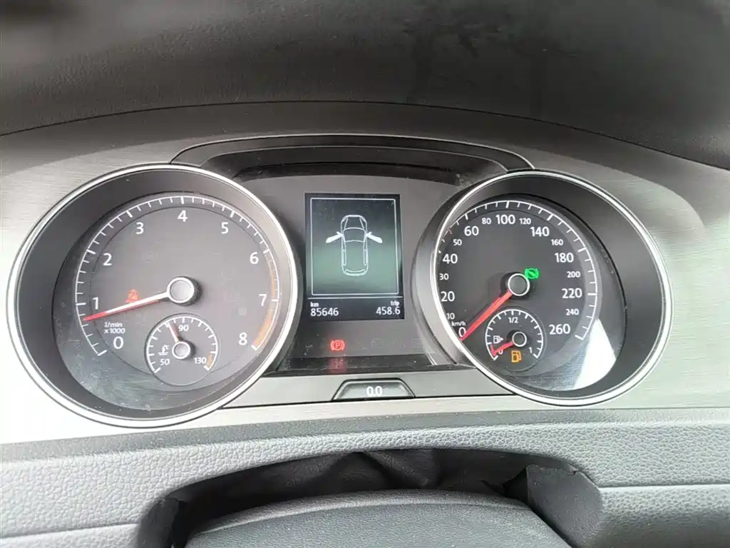 Volkswagen Golf 2015 1.4TSI Automatic Luxury фото 12