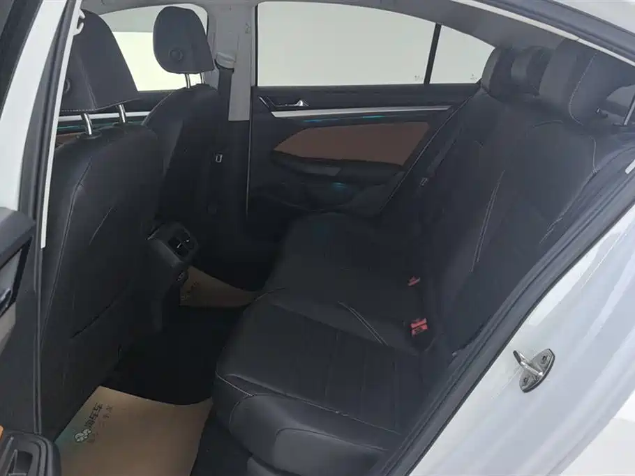 Volkswagen Bora 2023 200TSI DSG Yuexing Edition фото 11