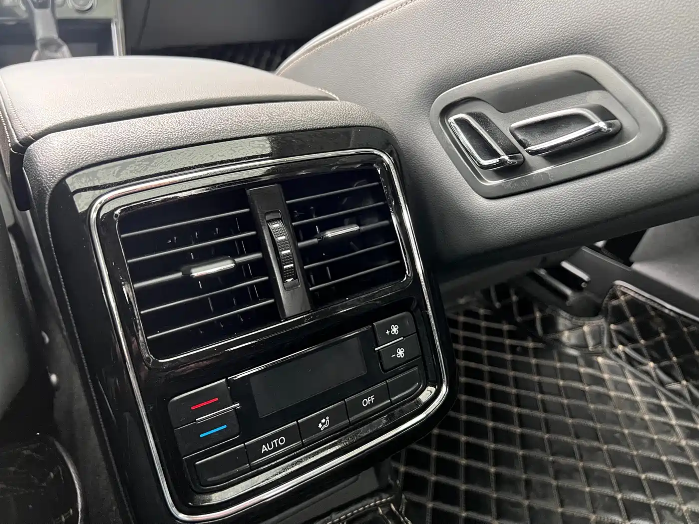 Volkswagen Passat 2019 330TSI Elite Version China VI фото 18