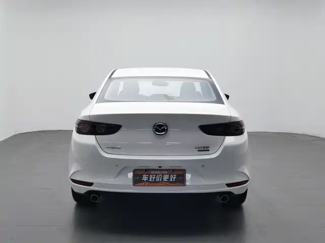 Mazda Mazda3 Axela 2021 2.0L Automatic Quality Shine — фото 4