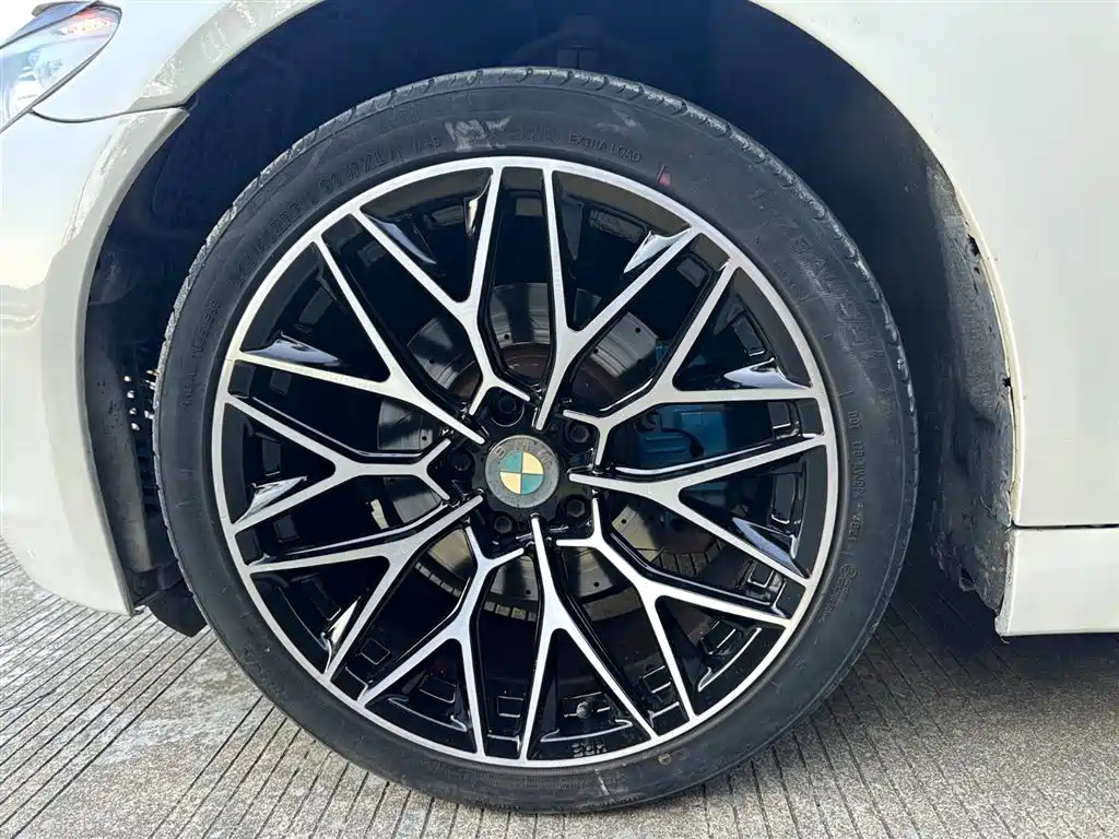 BMW 5 Series 2012 523Li Luxury фото 18
