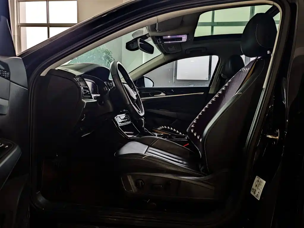 Volkswagen Passat 2022 330TSI Starlight Elite Edition фото 20