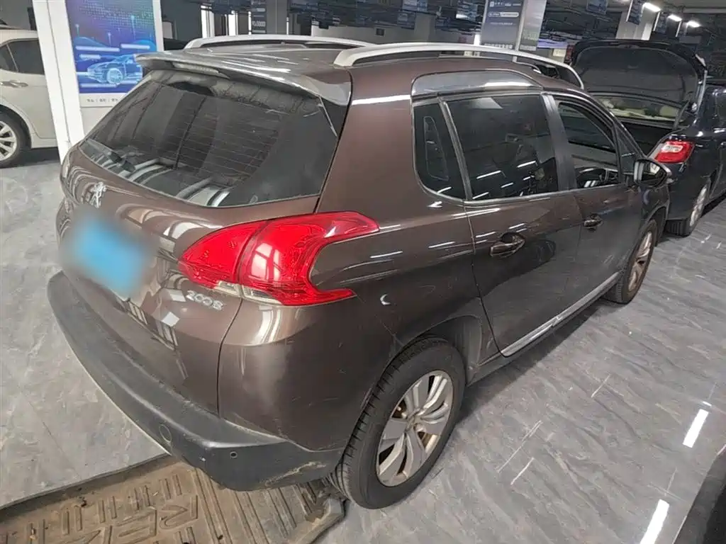 Peugeot 2008 2014 1.6L Automatic Fashion Edition фото 7