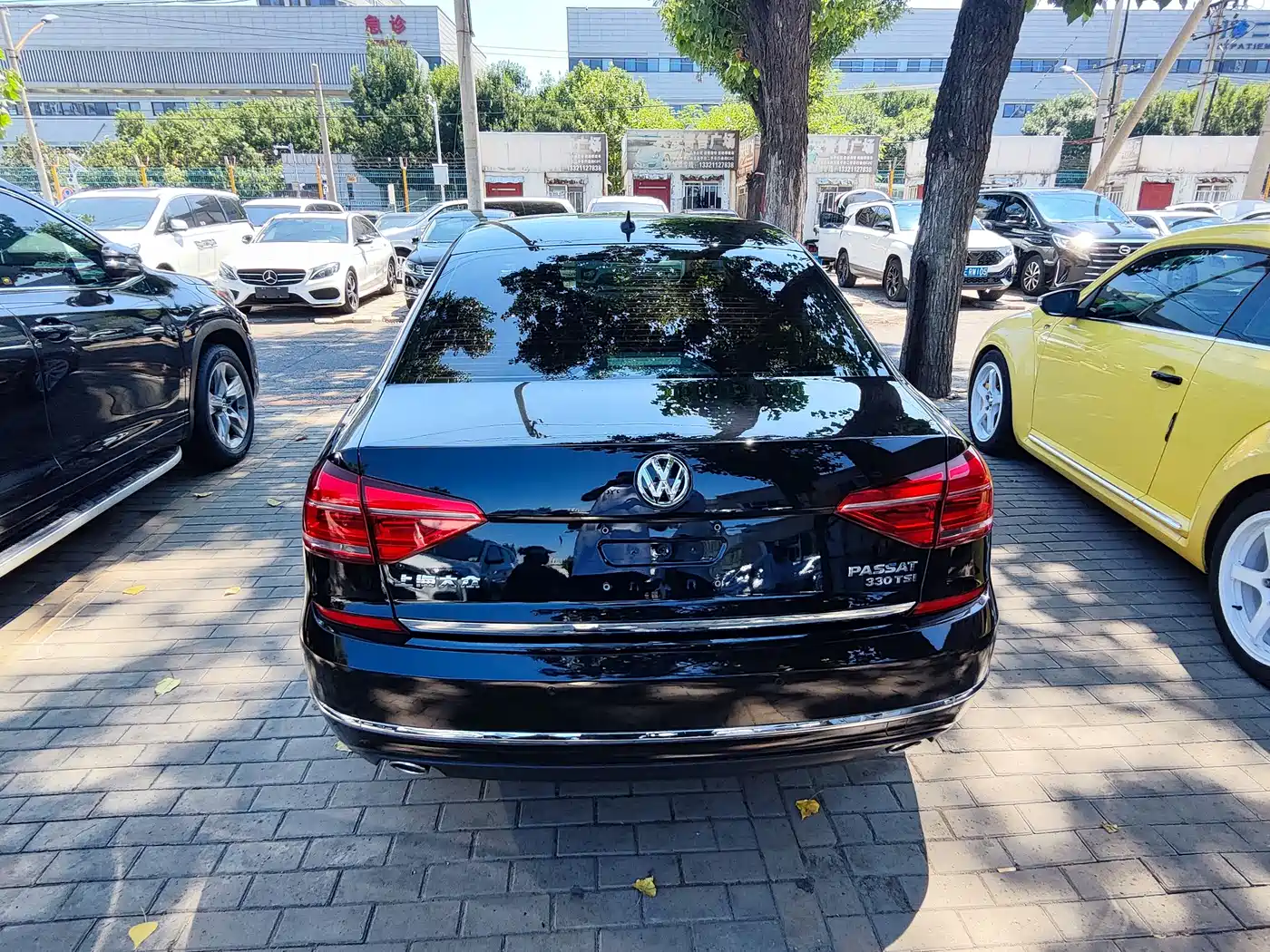 Фото 14 - Volkswagen Passat