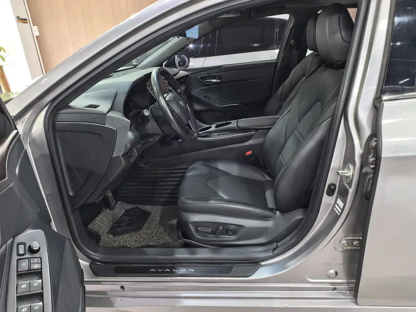 Toyota Avalon 2019 2.0L XLE Premium Edition (China VI) фото 4