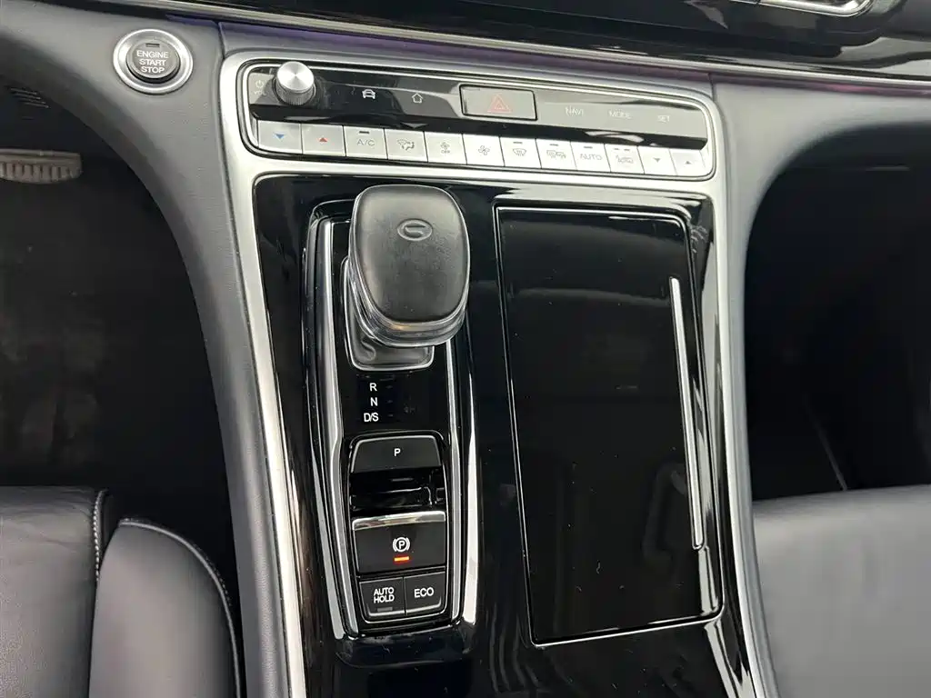 GAC Trumpchi Trumpchi M8 2021 Leading Show Series 390T Prestige Edition фото 9
