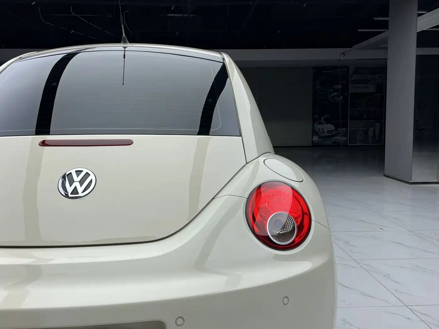Volkswagen Beetle 2008 1.8T AT Luxury фото 13